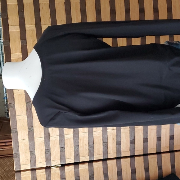 NWT!! Victoria Sport body suit - Picture 5 of 6